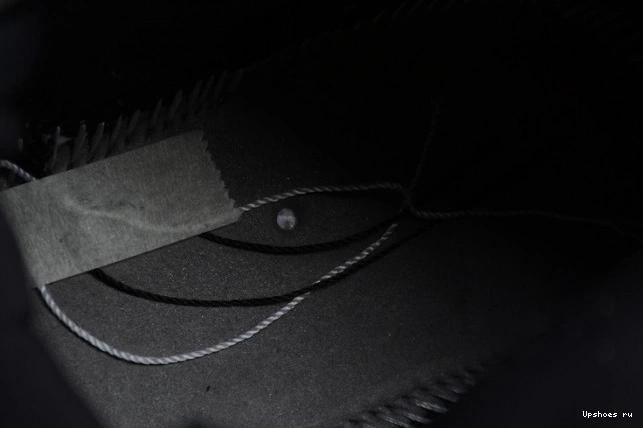 Jordan 1 554724-066 Bred  Toe Mid Air 0513